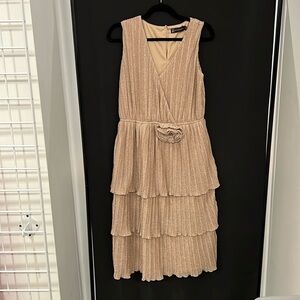 Lorex 3 ruffles sleevess dress